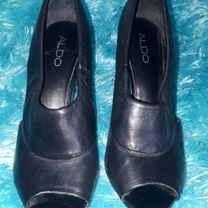 LEATHER ALDO PEEK-A-BOO HEELS